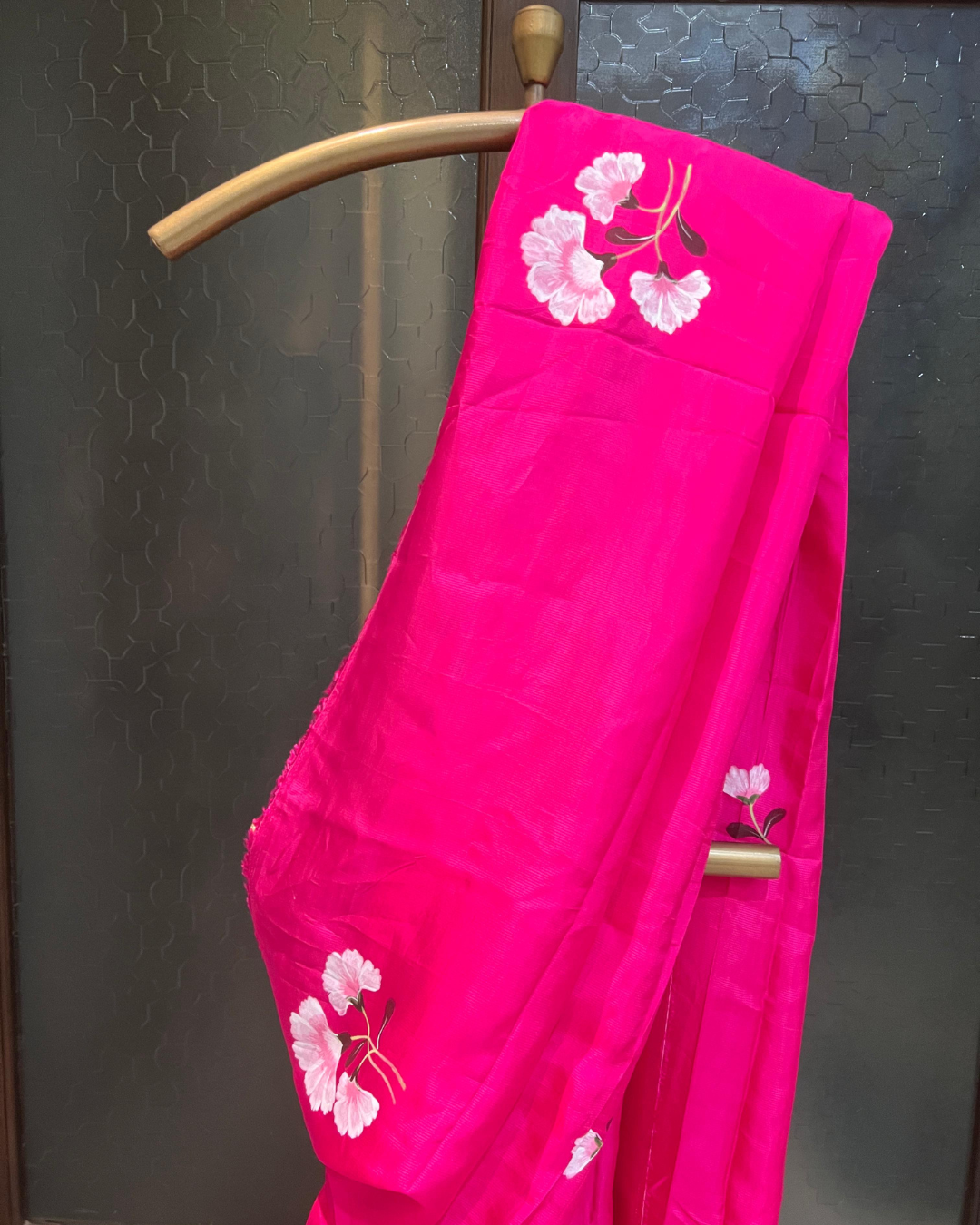 Carnation pink crepe saree - Image 2