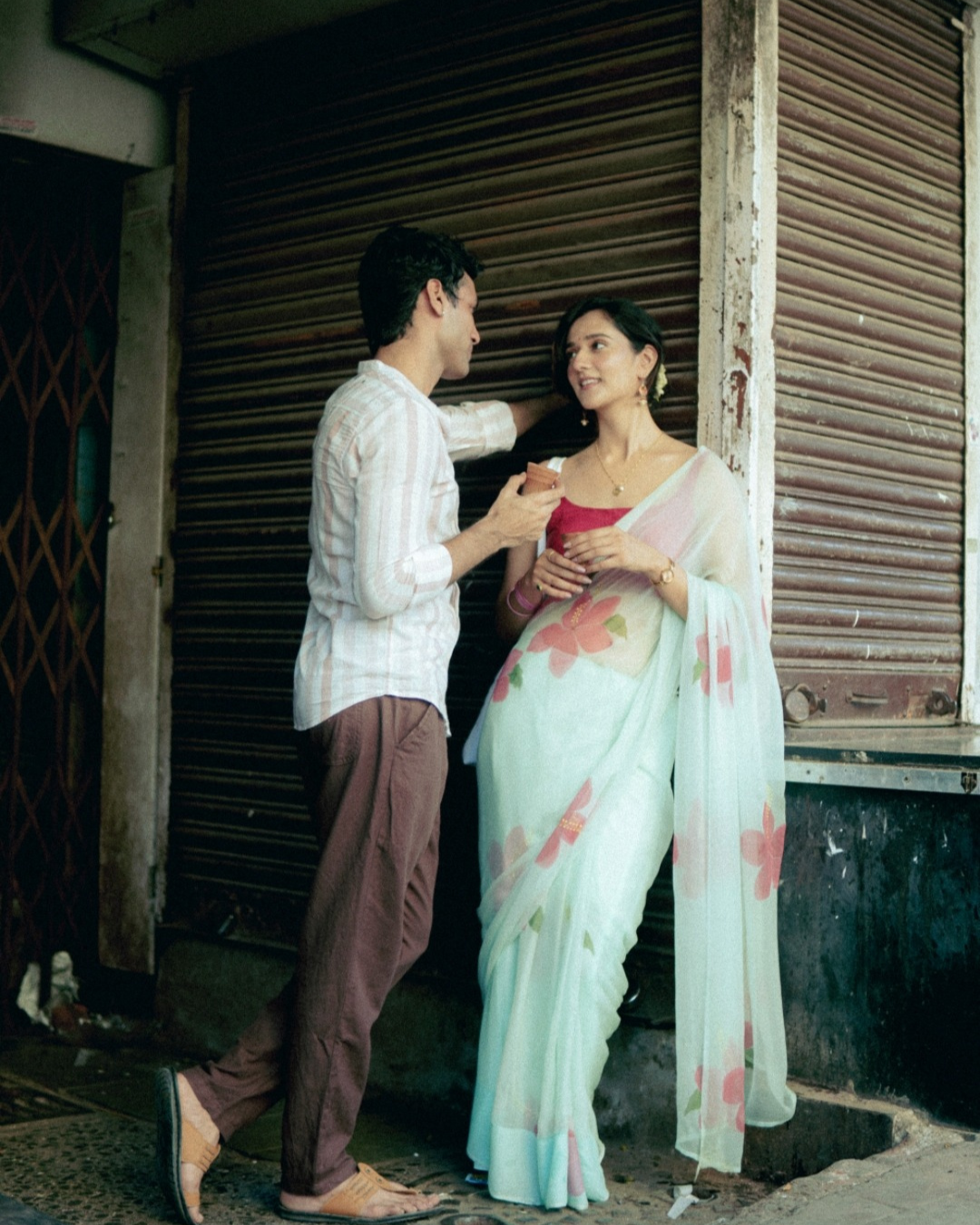 Hibiscus green chiffon saree - Image 3