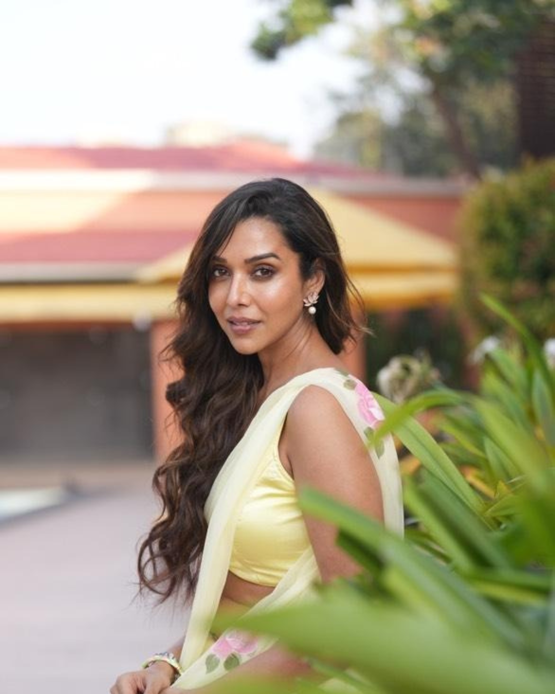 Rose yellow chiffon saree - Image 3